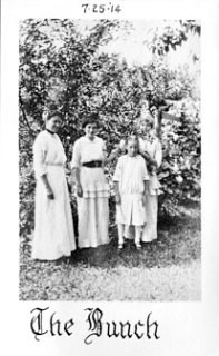 Una Durst and daughter, Grace, and sisters Rita and Lura Kilgore. July 25, 1914